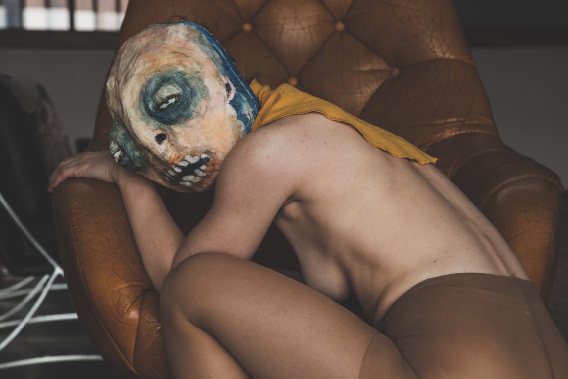 Katie Green, l’artiste qui fait tomber les masques 9