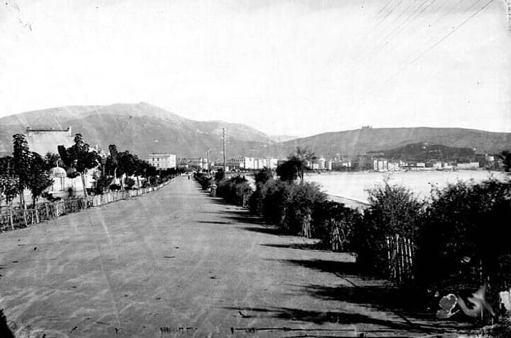 Calotype de la promenade des anglais en noir et blanc